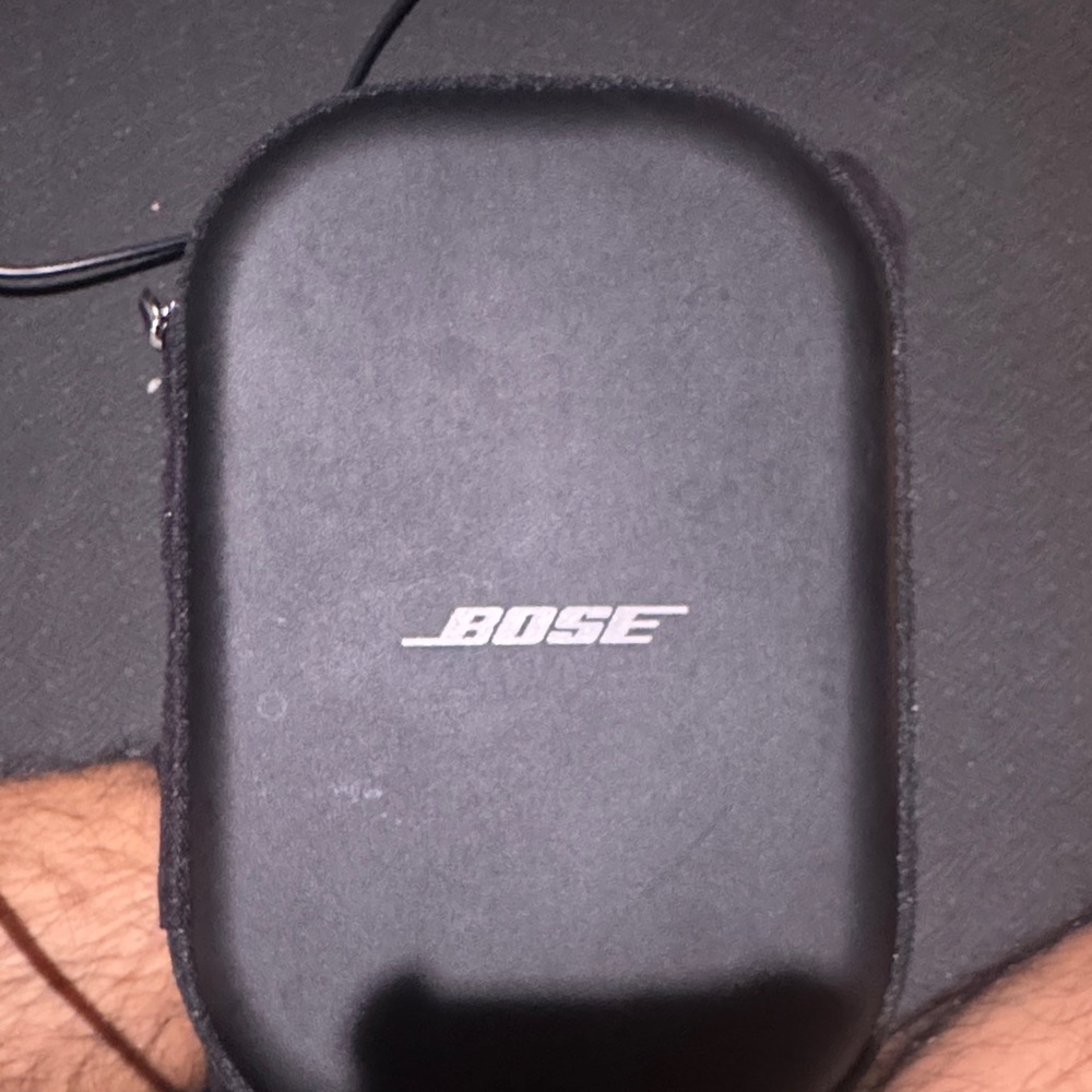 Used Bose Black QuietComfort Headphones